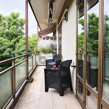 Rossi Free Parking Apartament Marghera