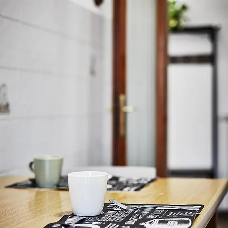 Rossi Free Parking *